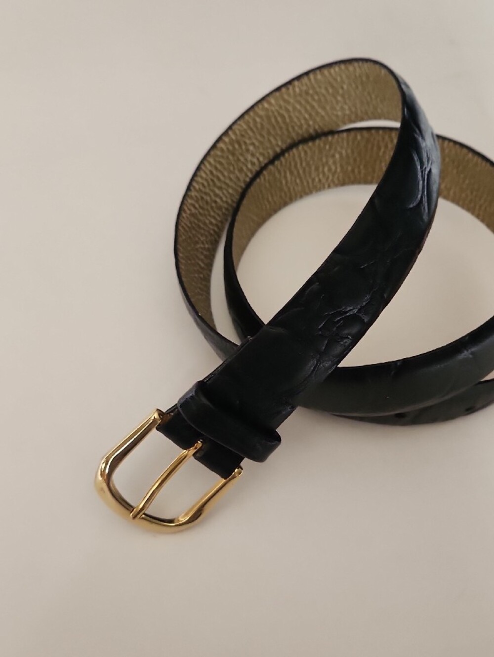 🇨🇦***Black Leather Belt with Gold Buckle